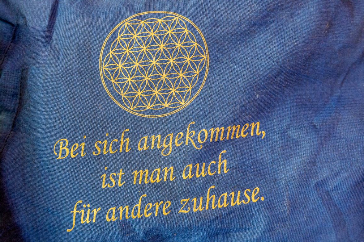 Seelenkraft bietet dir ThetaHealing® | Chakrenharmonisierung | Energieflüsse harmonisieren | energetische Hausreinigung | Tierkommunikation | antivirale Ernährung und vieles mehr